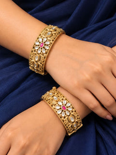 Uraiyur Bangle Set