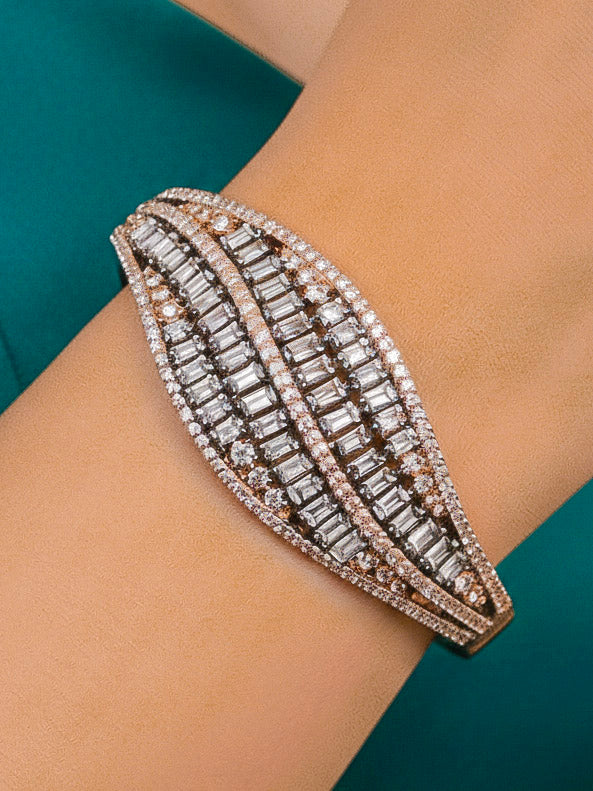 Samantha Zirconia Bracelet ( Openable )