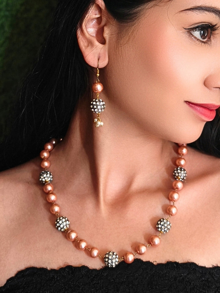 Pranshi Necklace Set