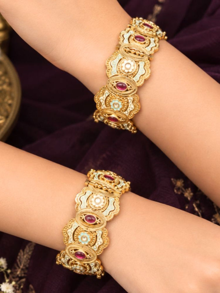 Nusrat Bangle Set (2.8)