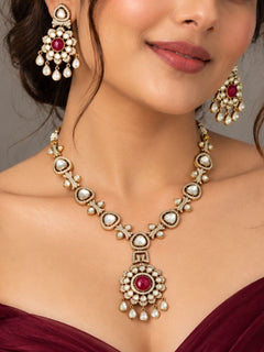 Savannah Red Necklace Set
