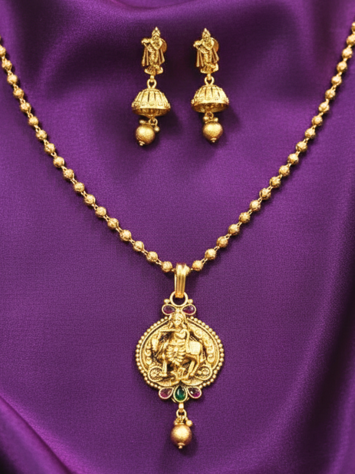 Vasudha Pendant Set