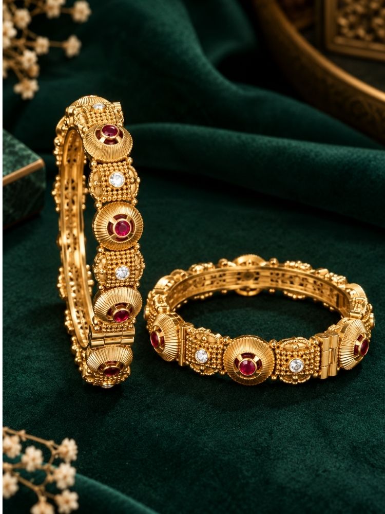 Dhruvatara Bangle set