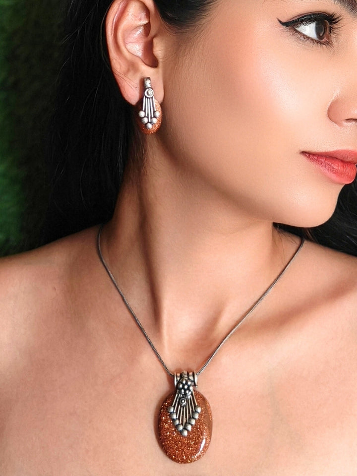 Mandy Brown Pendant Set