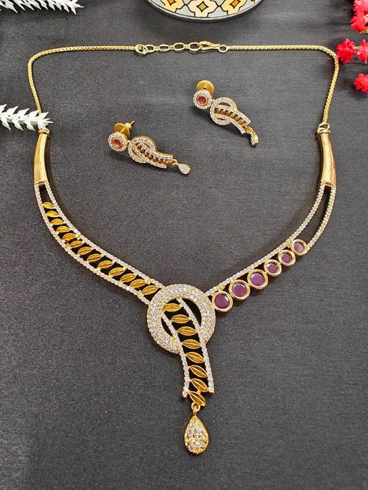 Gold Meera Necklace Set