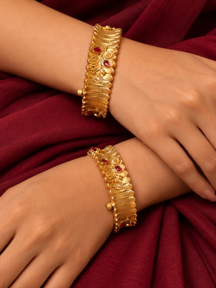 Shilpika Bangle set  (BABU - 17)
