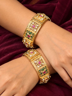 Bahurupa Bangle set