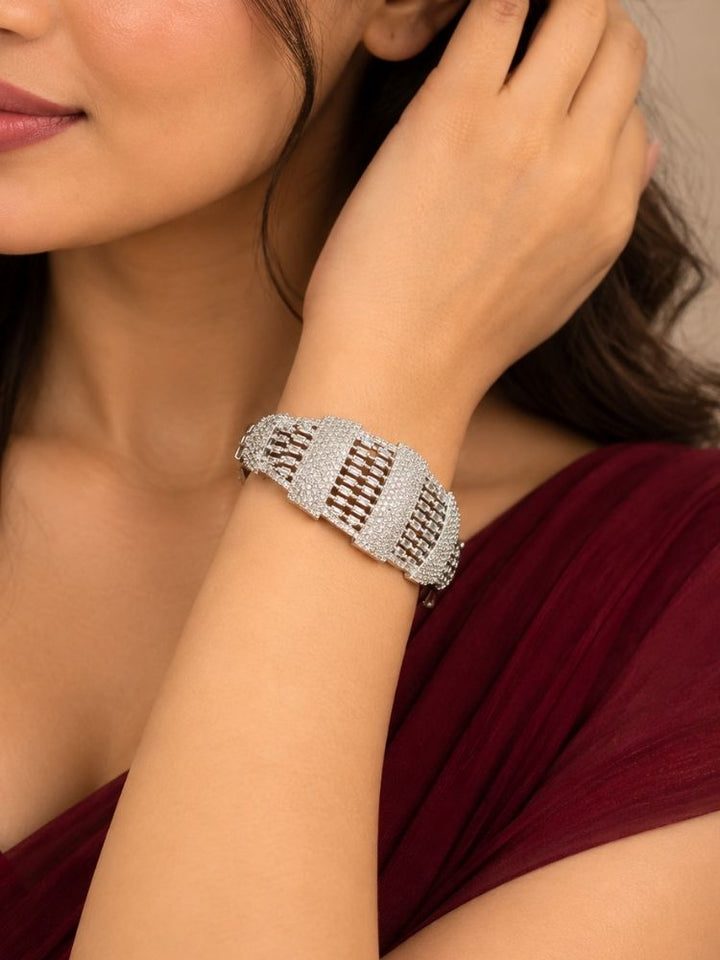 Cameo Zirconia Bracelet