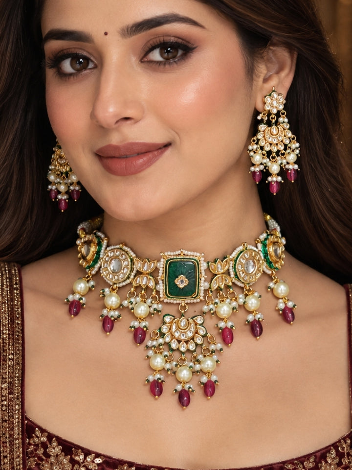 Roshanara Green Necklace Set