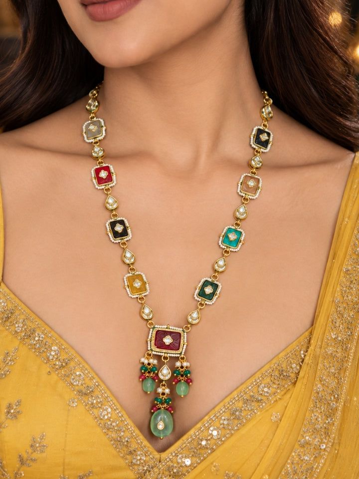 Vyomkesha Necklace Set