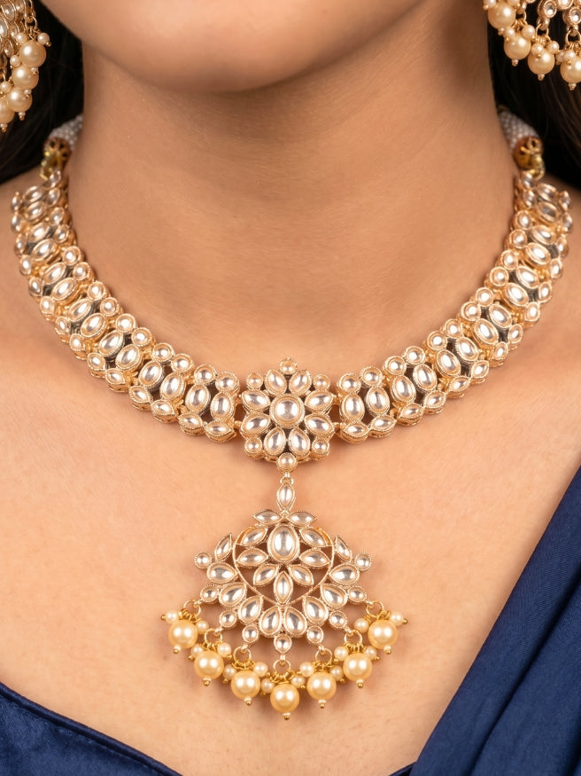 Paathra Polki White Necklace Set