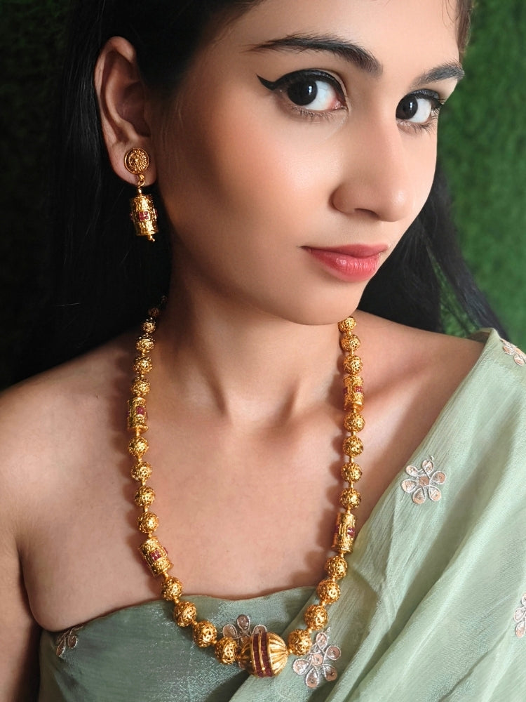 Varsha Necklace Set