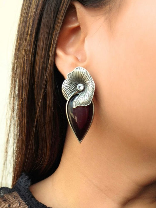 Habiscus Dark Marron Earrings