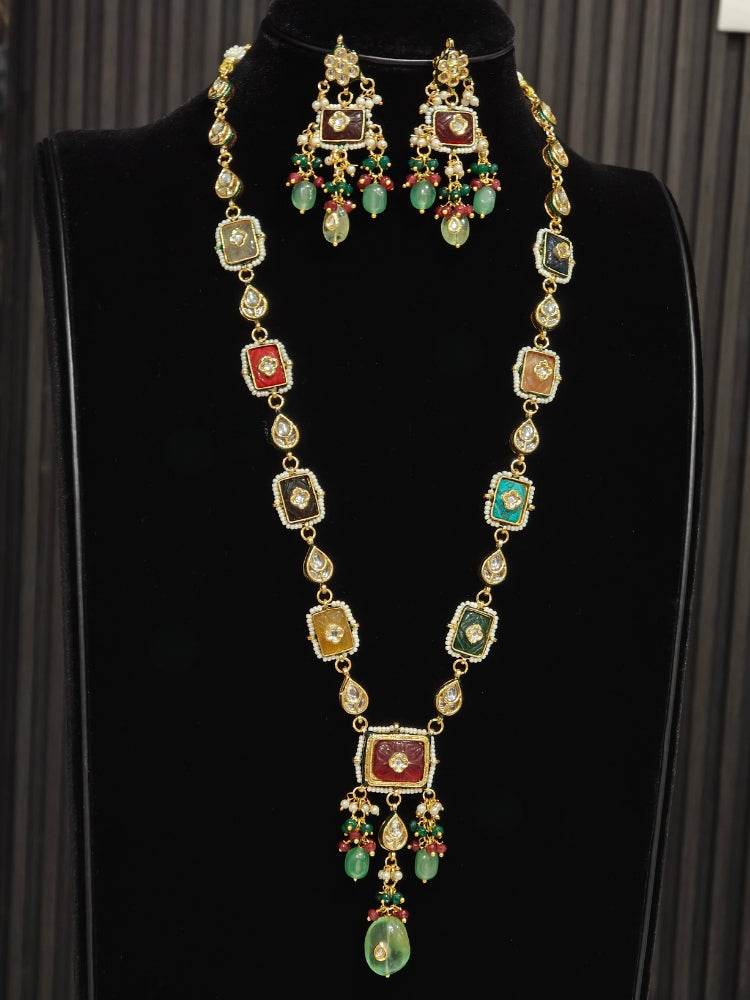 Vyomkesha Necklace Set