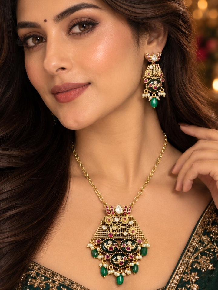 Kausiki Necklace Set
