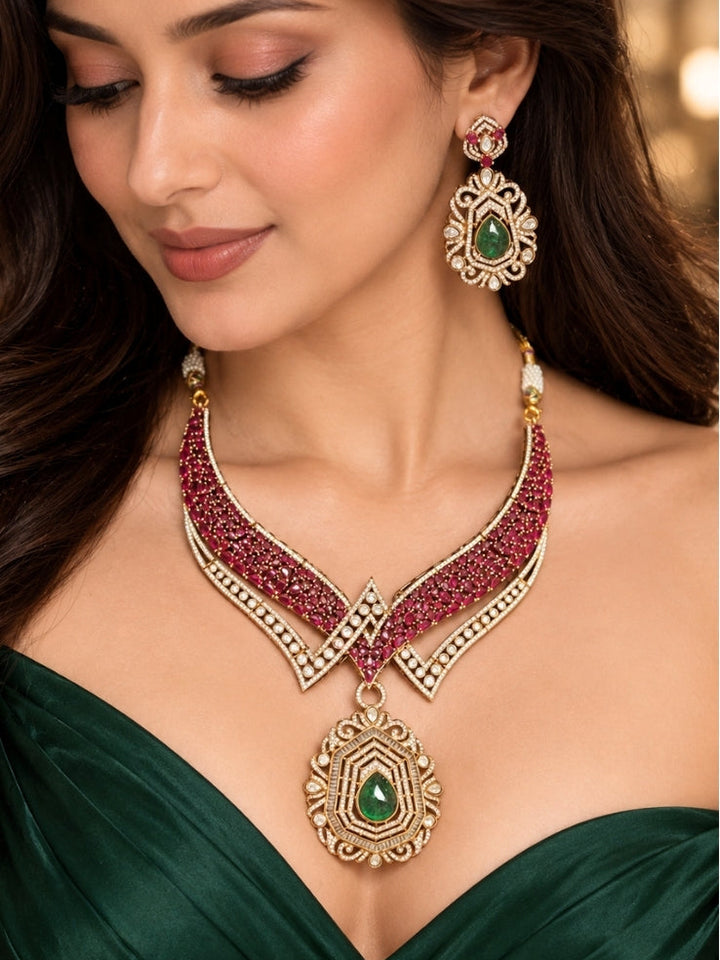 Elaine Necklace Set