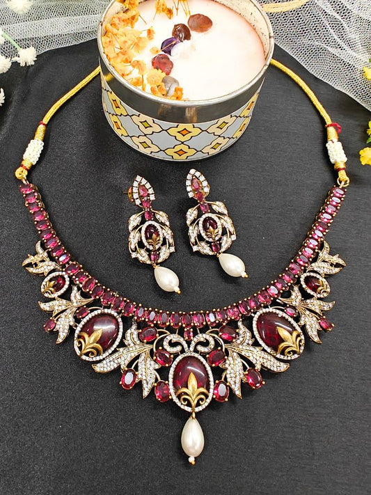 Red Victoria Necklace Set