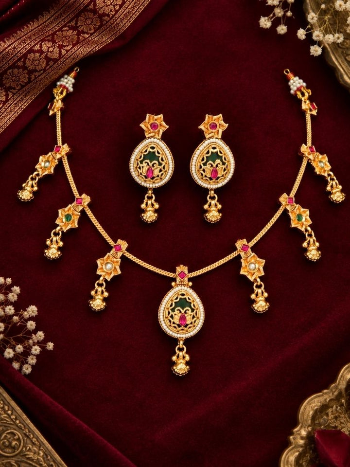 Reyva Necklace Set