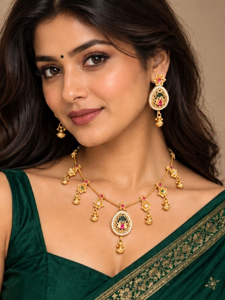 Reyva Necklace Set