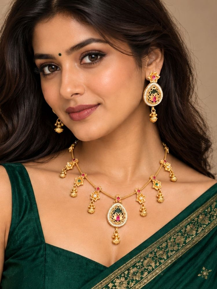 Reyva Necklace Set