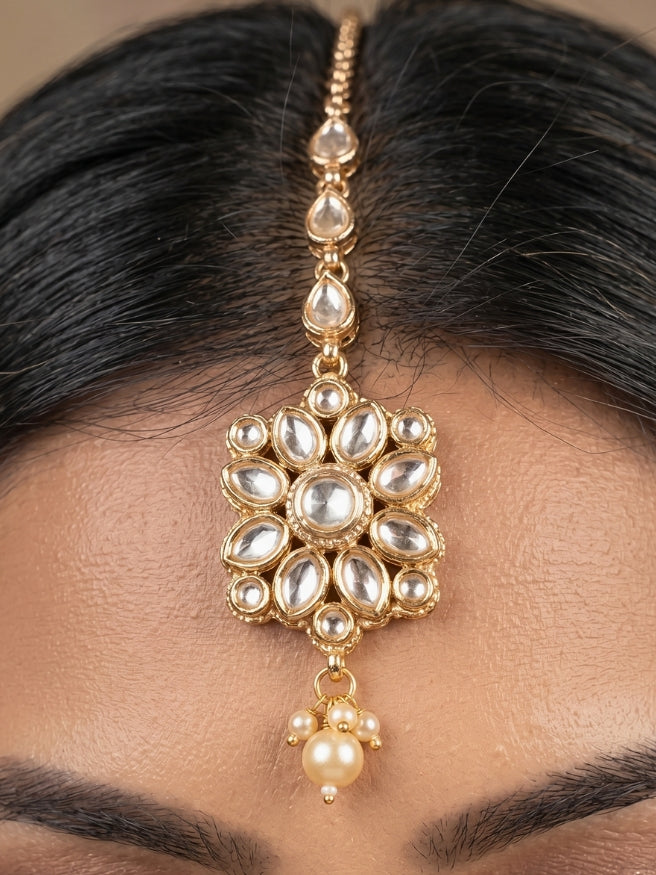Paathra Polki White Necklace Set