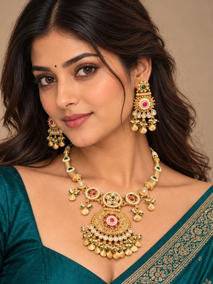 Arshia Necklace Set