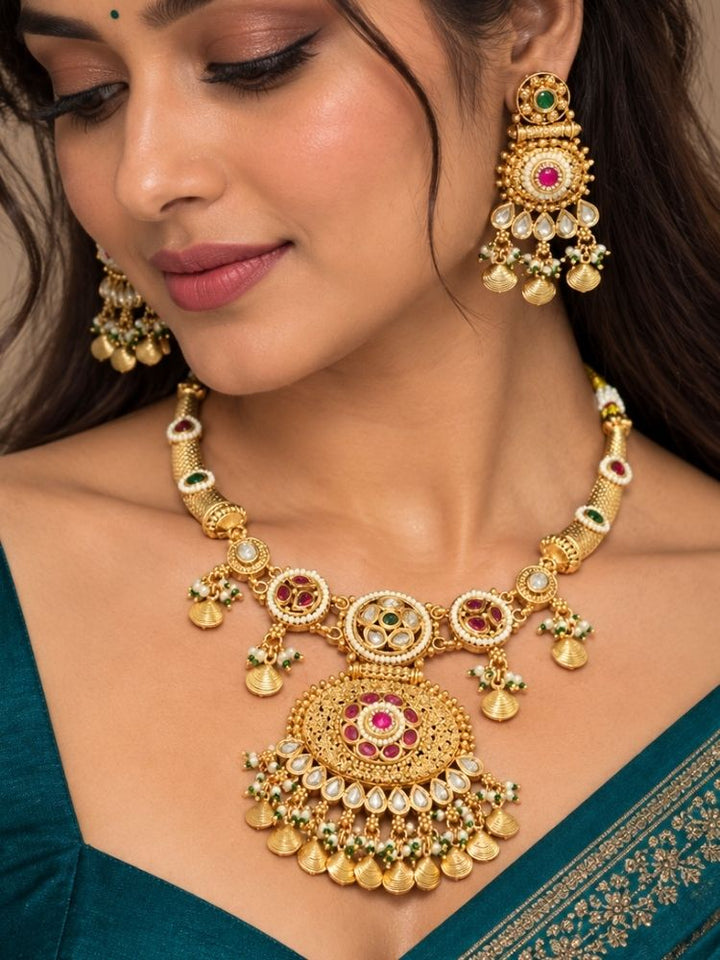 Arshia Necklace Set