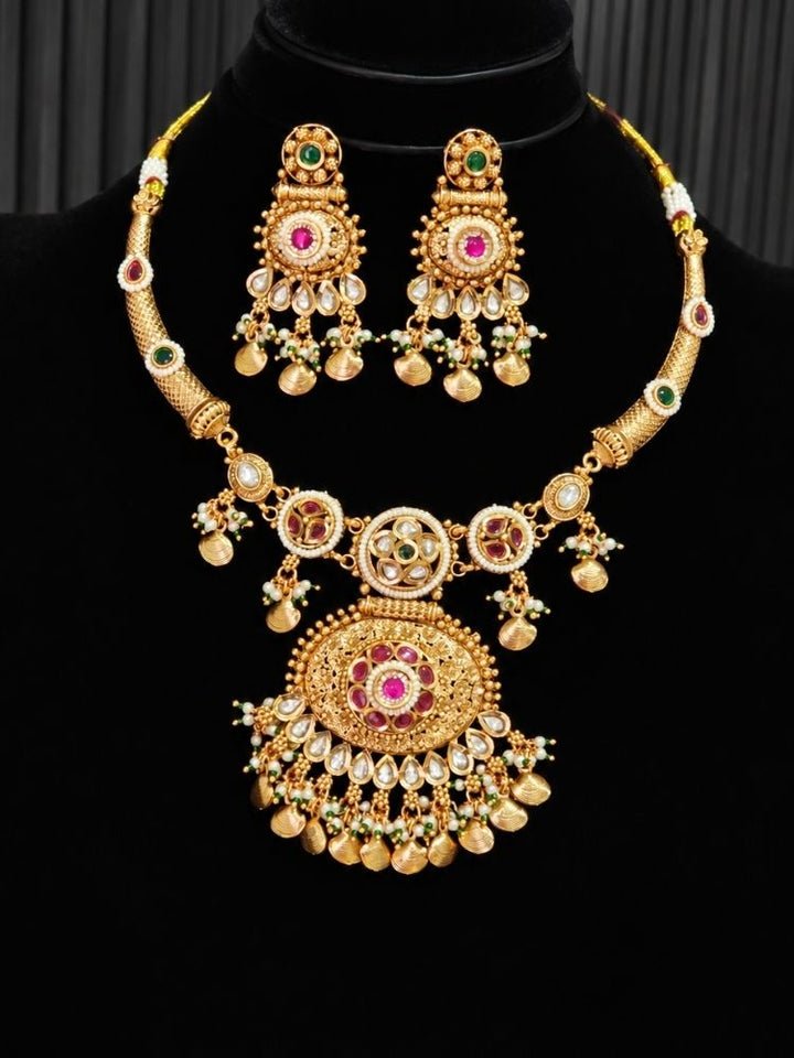 Arshia Necklace Set
