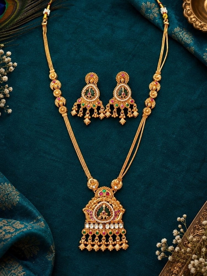 Tavisha Necklace Set