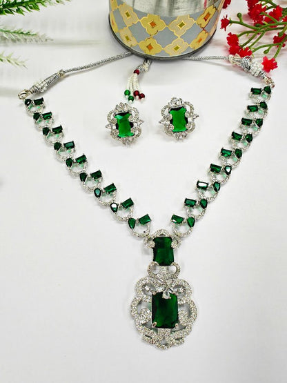 Neeta Necklace Set