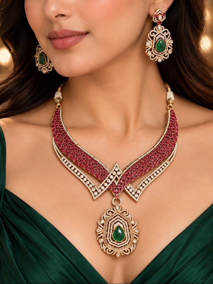 Elaine Necklace Set