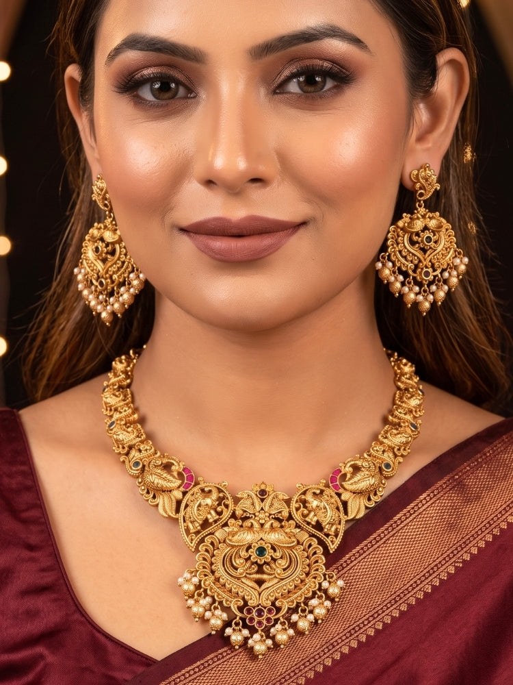 Yuvarani Necklace Set
