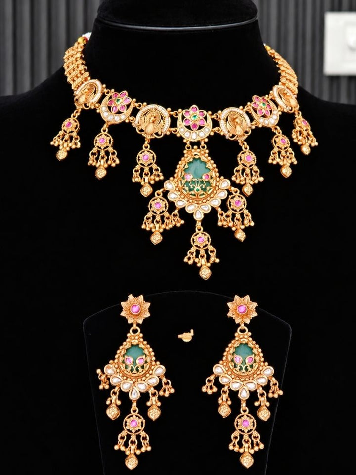 Aarna Necklace Set