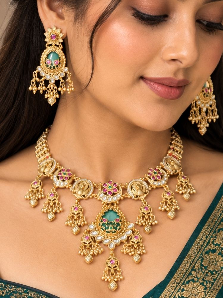 Aarna Necklace Set