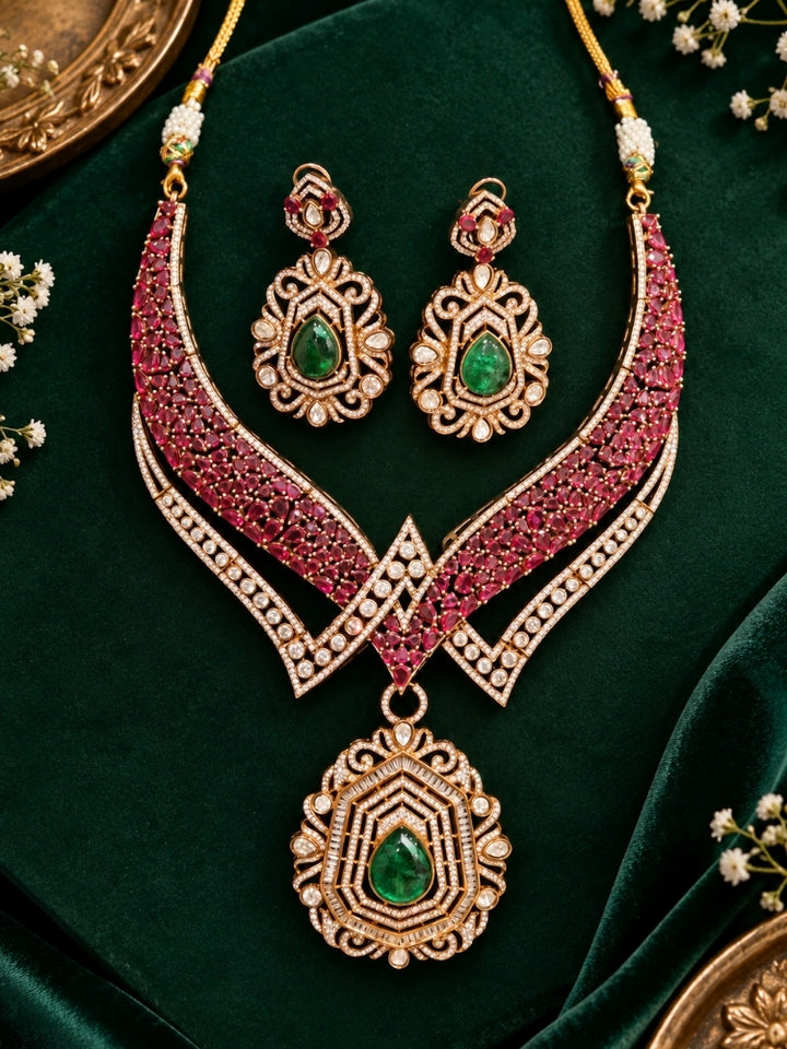 Elaine Necklace Set