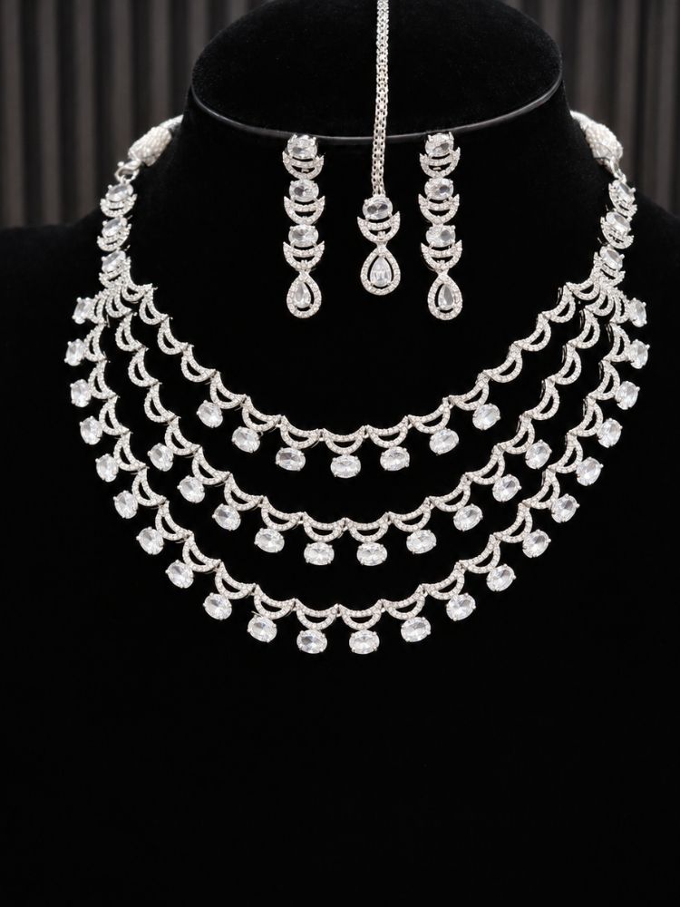 Chelsie White Necklace Set