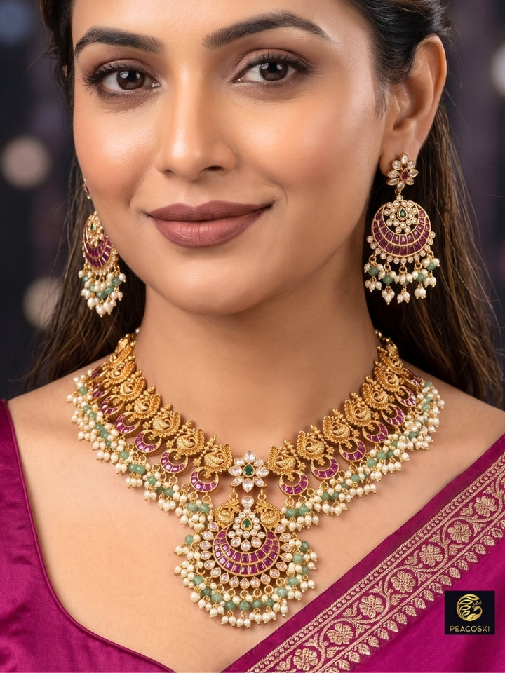 Trivenika Necklace set