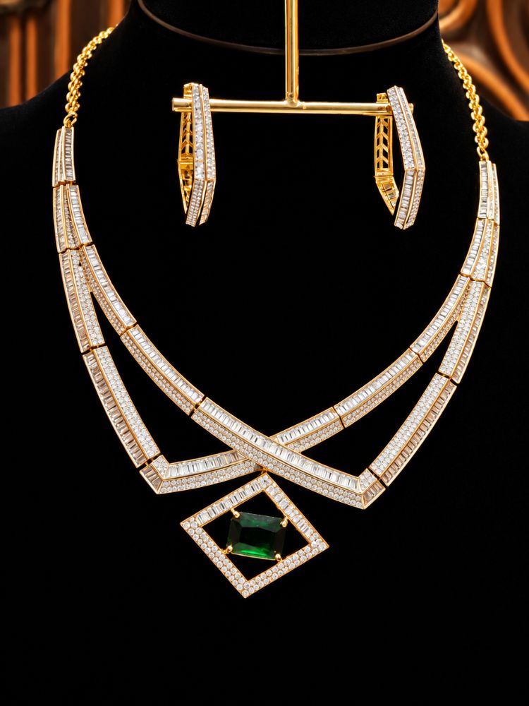 Valoria Green Necklace Set