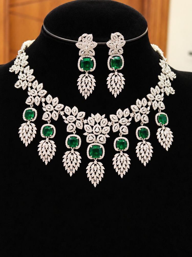 Vienna Zirconia Emerald Green Necklace Set