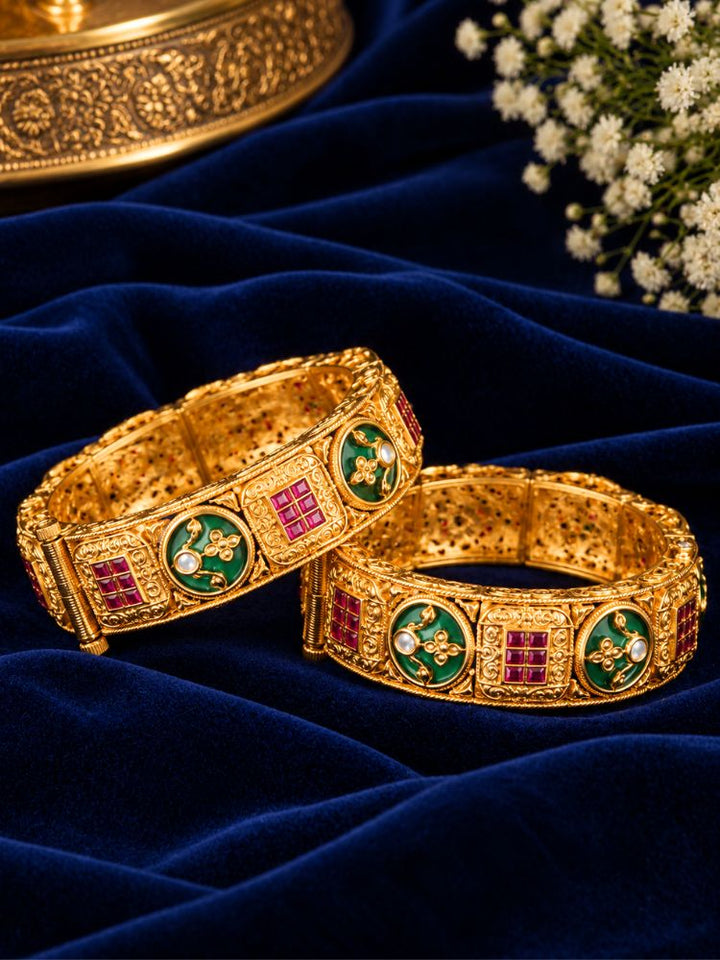 Lipika Bangle Set