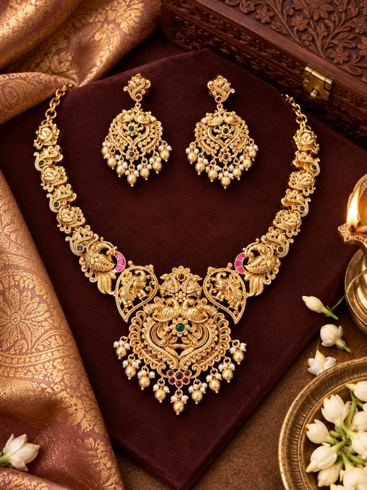 Yuvarani Necklace Set