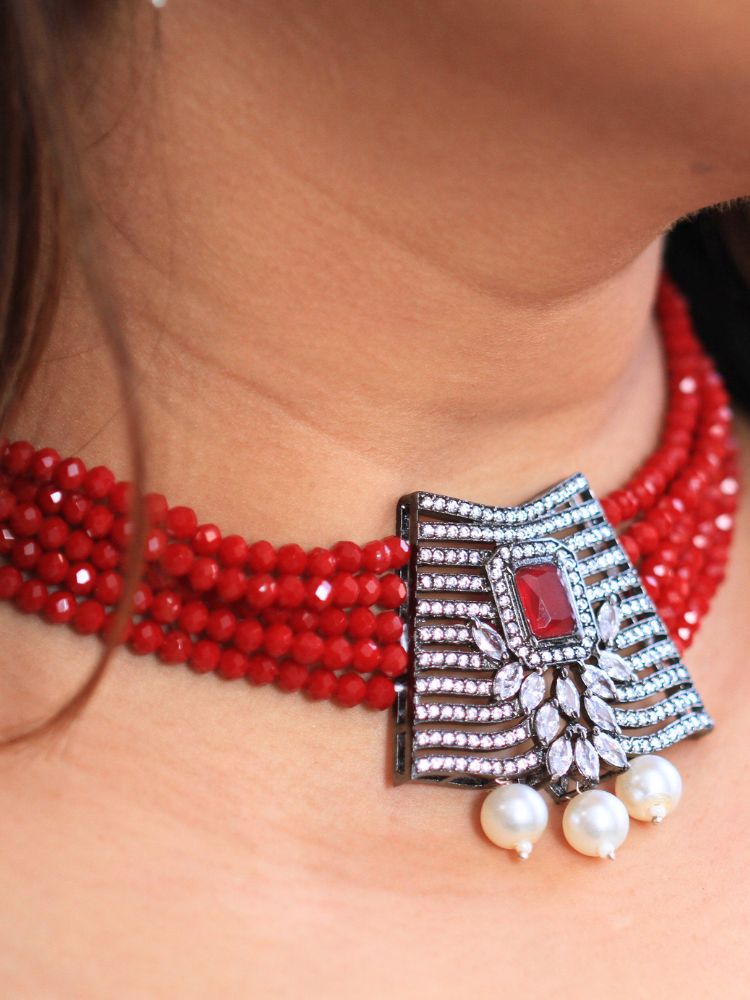 Red Mary Necklace Set