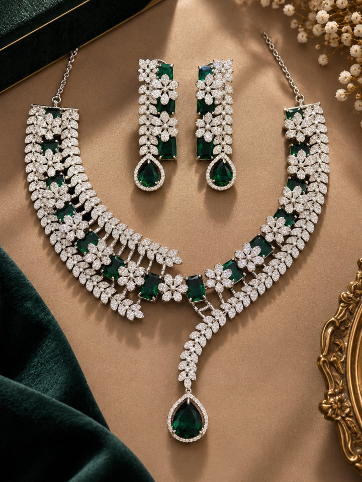 Thomasina Necklace Set