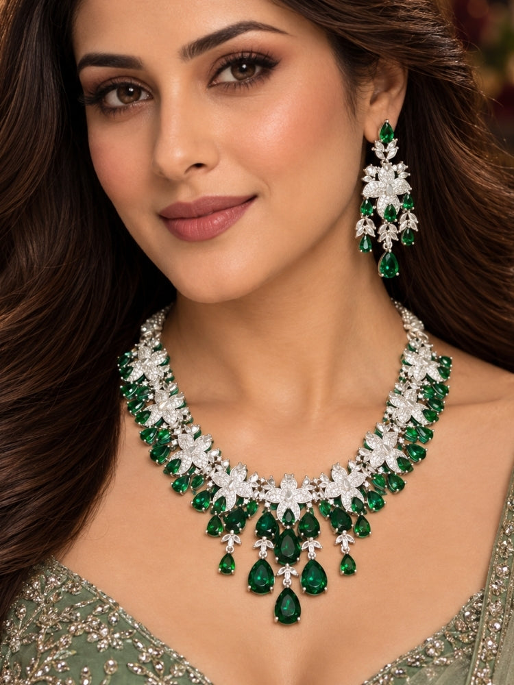 Felicity Green Necklace Set