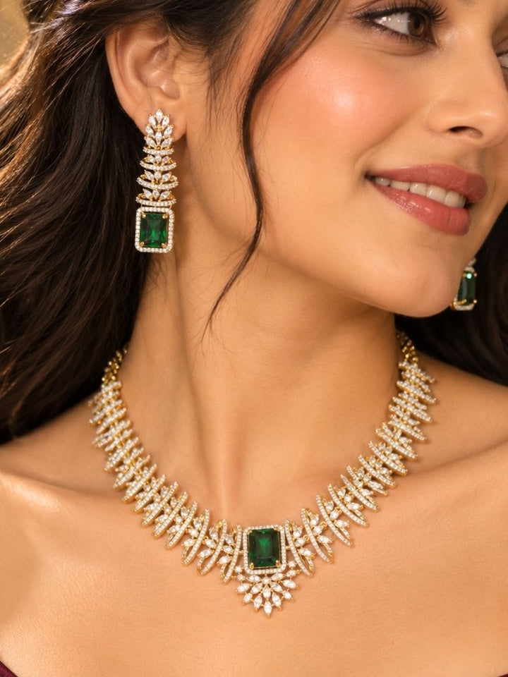 Delaney green necklace set
