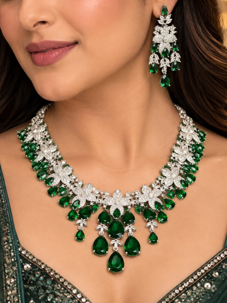 Felicity Green Necklace Set
