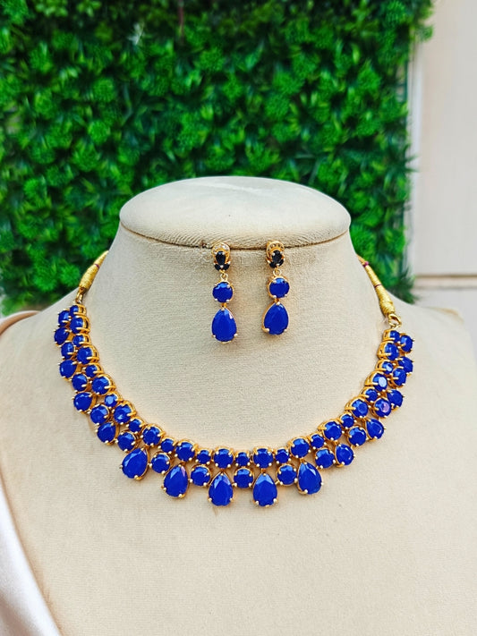 Purvi Necklace Set