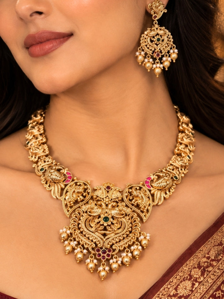 Yuvarani Necklace Set