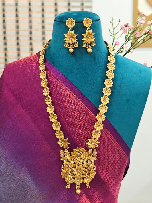 Marigold Necklace Set