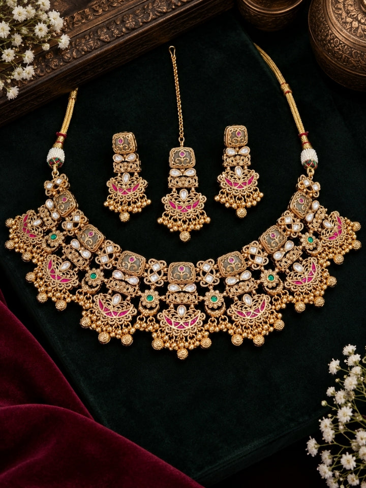Rajasabhika Necklace Set